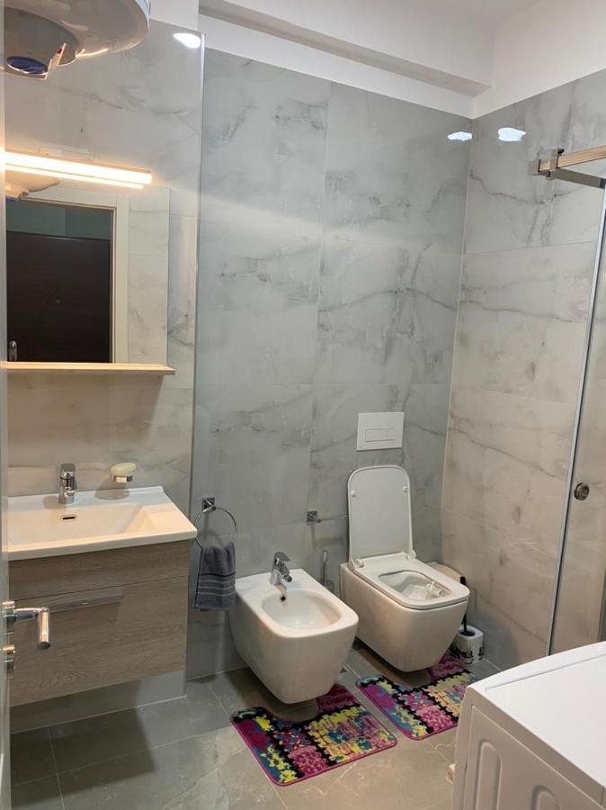 Beach Front Apartment Vlorë Extérieur photo